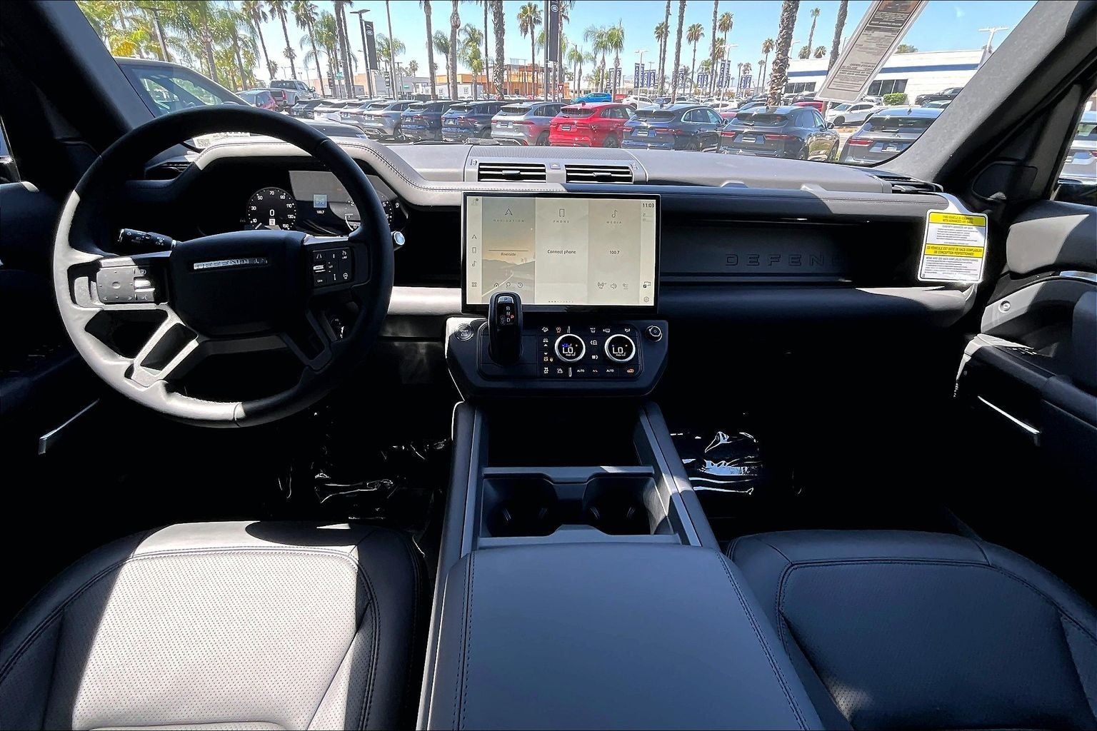 2026 Land Rover Defender 110 X-Dynamic SE