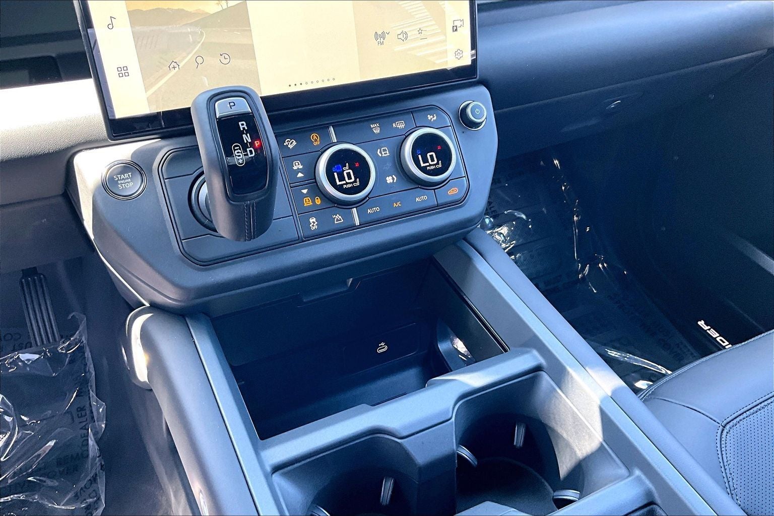 2026 Land Rover Defender 110 X-Dynamic SE
