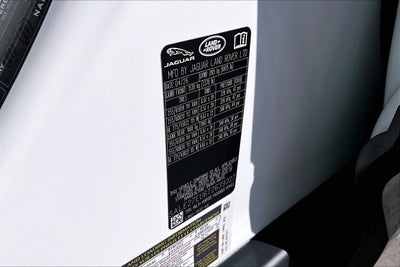 2026 Land Rover Defender 110 X-Dynamic SE