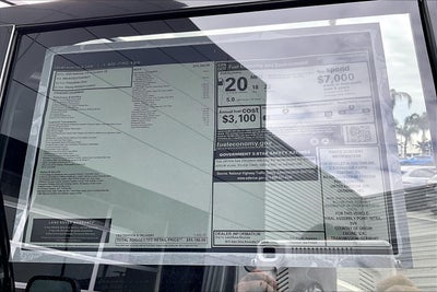 2026 Land Rover Defender 110 X-Dynamic SE