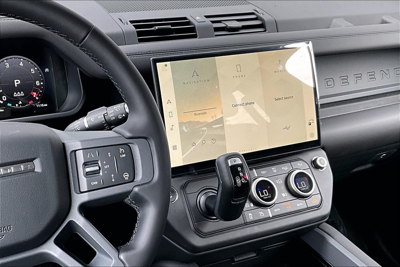 2026 Land Rover Defender 110 X-Dynamic SE