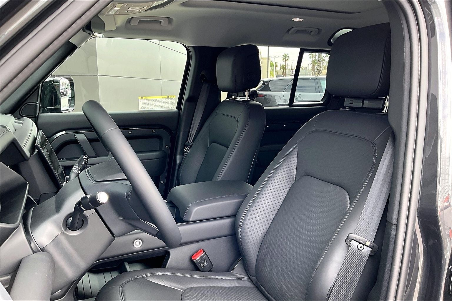 2026 Land Rover Defender 110 X-Dynamic SE