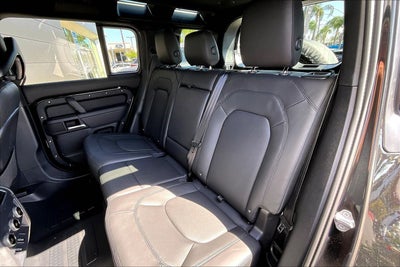 2026 Land Rover Defender 110 X-Dynamic SE