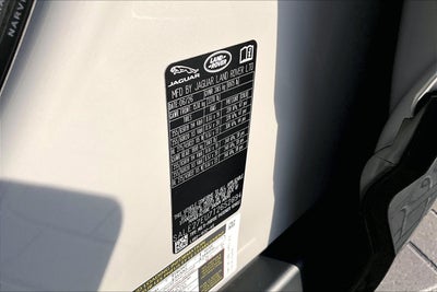 2026 Land Rover Defender 110 X-Dynamic SE