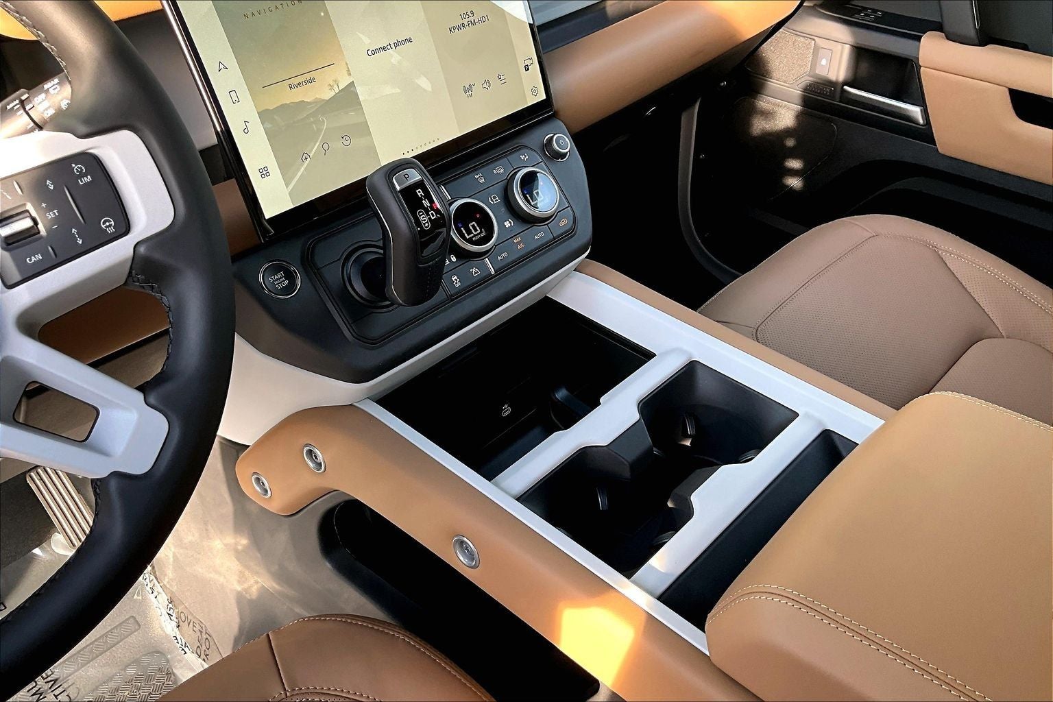 2026 Land Rover Defender 110 X-Dynamic SE