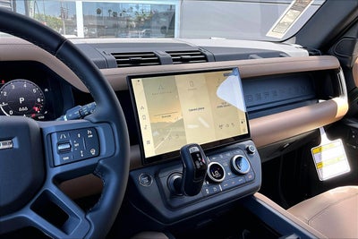 2026 Land Rover Defender 110 X-Dynamic SE