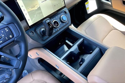 2026 Land Rover Defender 110 X-Dynamic SE