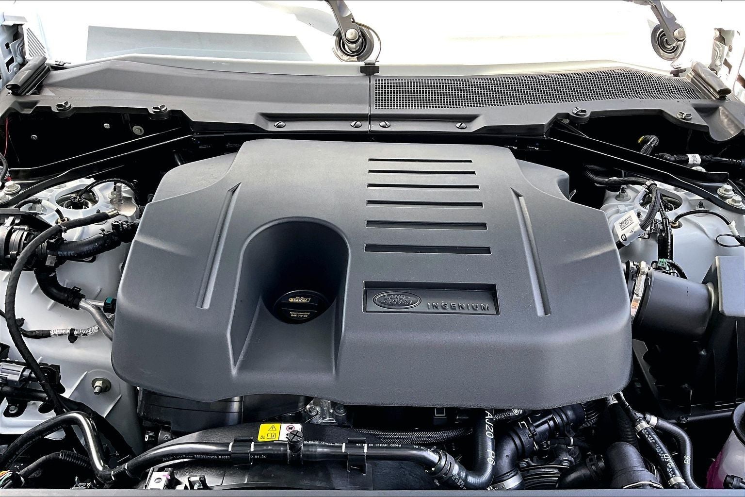 2026 Land Rover Defender 110 X-Dynamic SE