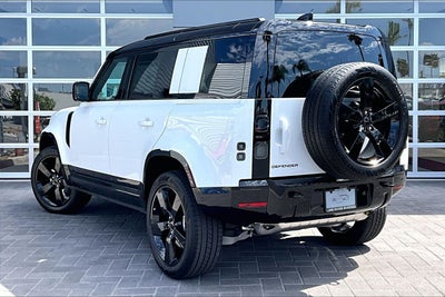 2026 Land Rover Defender 110 X-Dynamic SE