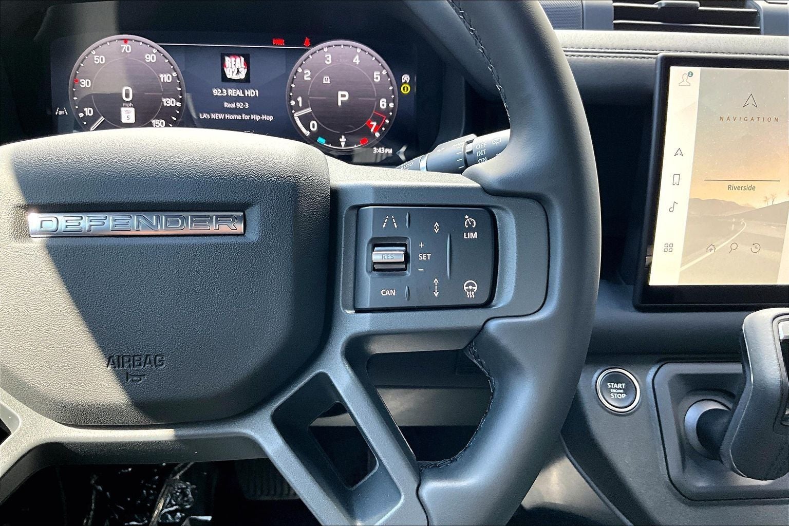 2025 Land Rover Defender 110 X-Dynamic SE