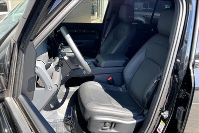 2025 Land Rover Defender 110 X-Dynamic SE