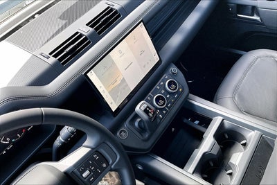 2025 Land Rover Defender 110 X-Dynamic SE