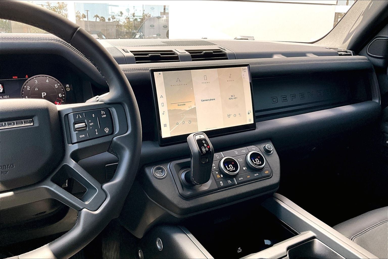 2025 Land Rover Defender 110 X-Dynamic SE