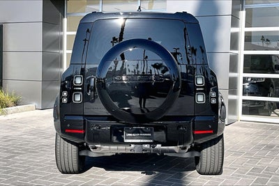 2026 Land Rover Defender 110 X-Dynamic SE