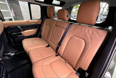 2026 Land Rover Defender 110 X-Dynamic SE