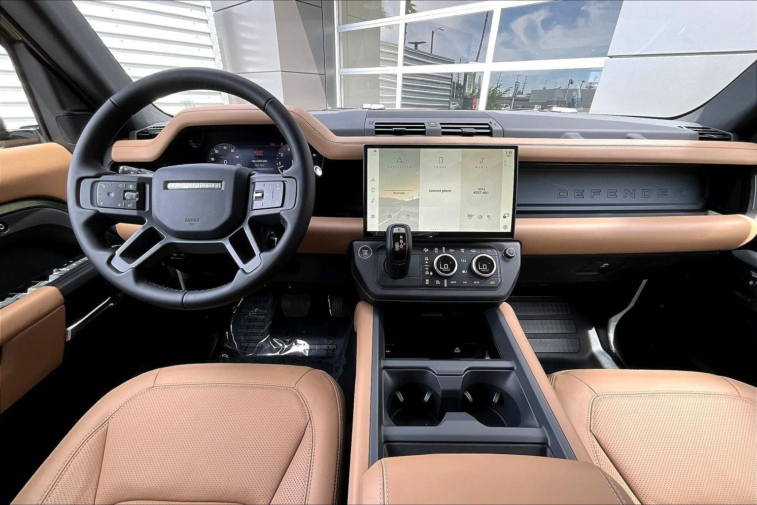 2026 Land Rover Defender 110 X-Dynamic SE