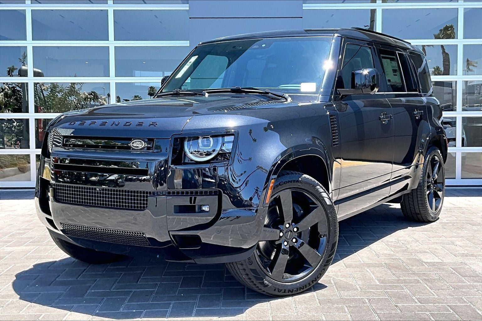 2026 Land Rover Defender 110 X-Dynamic SE