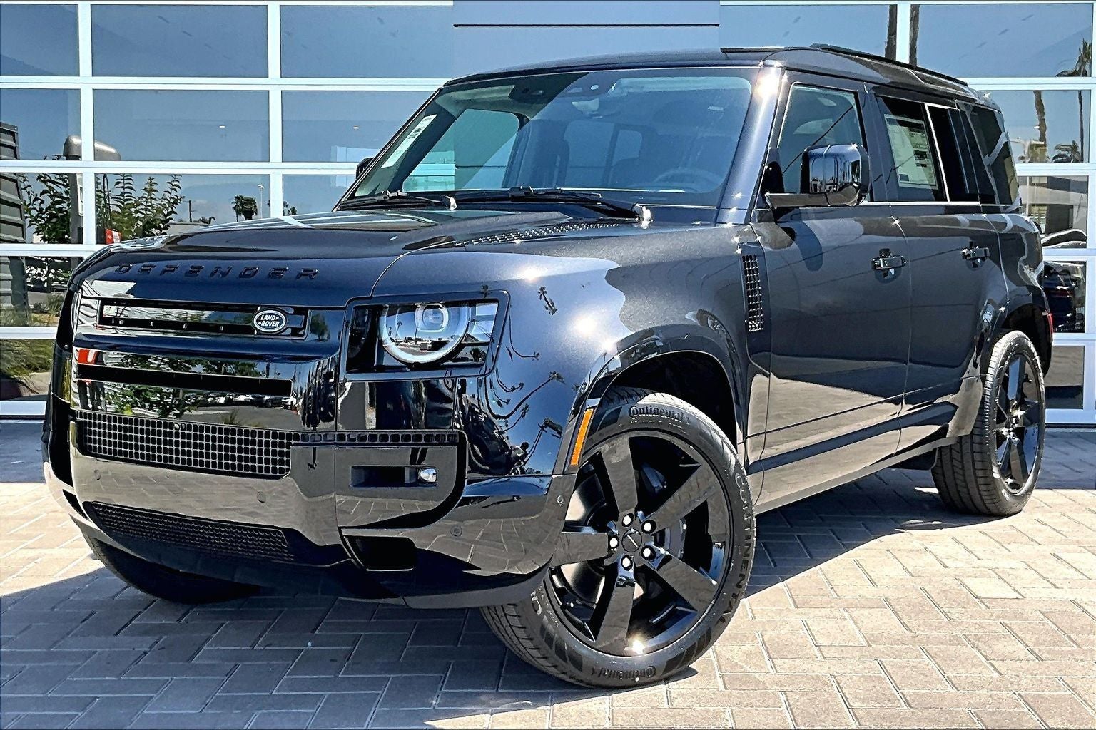 2026 Land Rover Defender 110 X-Dynamic SE