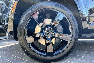 2026 Land Rover Defender 110 X-Dynamic SE