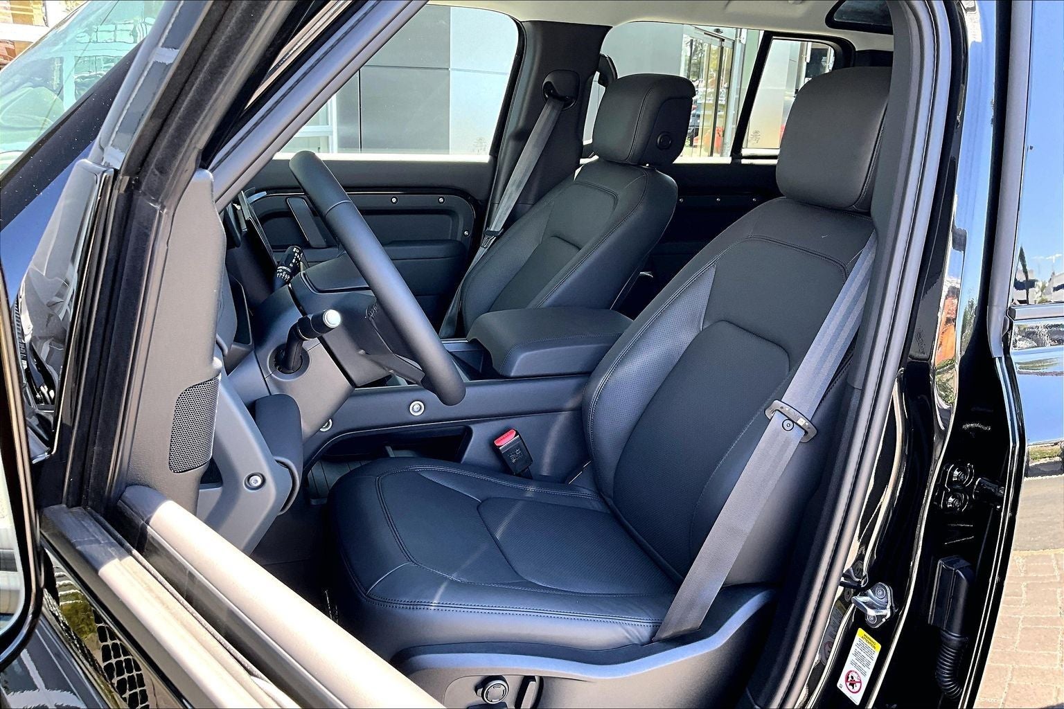 2026 Land Rover Defender 110 X-Dynamic SE