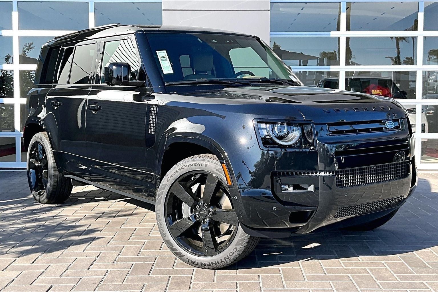 2026 Land Rover Defender 110 X-Dynamic SE