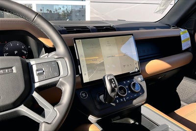 2026 Land Rover Defender 110 X-Dynamic SE