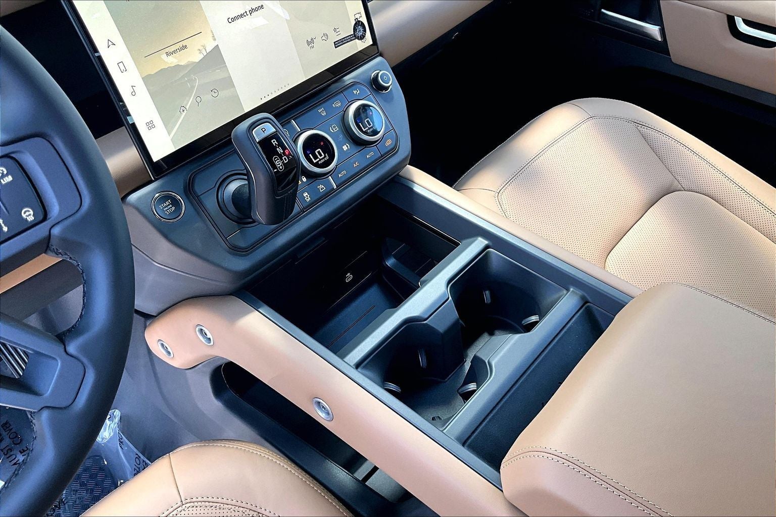 2026 Land Rover Defender 110 X-Dynamic SE