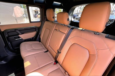 2026 Land Rover Defender 110 X-Dynamic SE