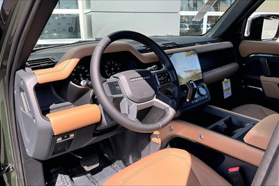 2026 Land Rover Defender 110 X-Dynamic SE