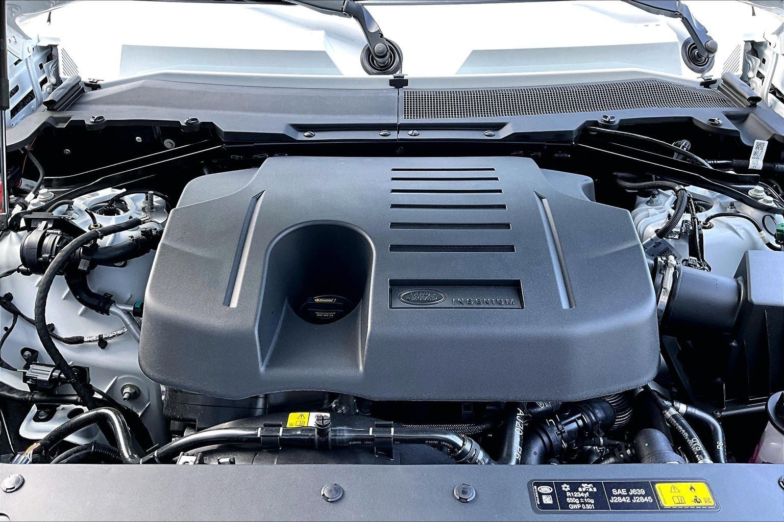 2026 Land Rover Defender 110 X-Dynamic SE