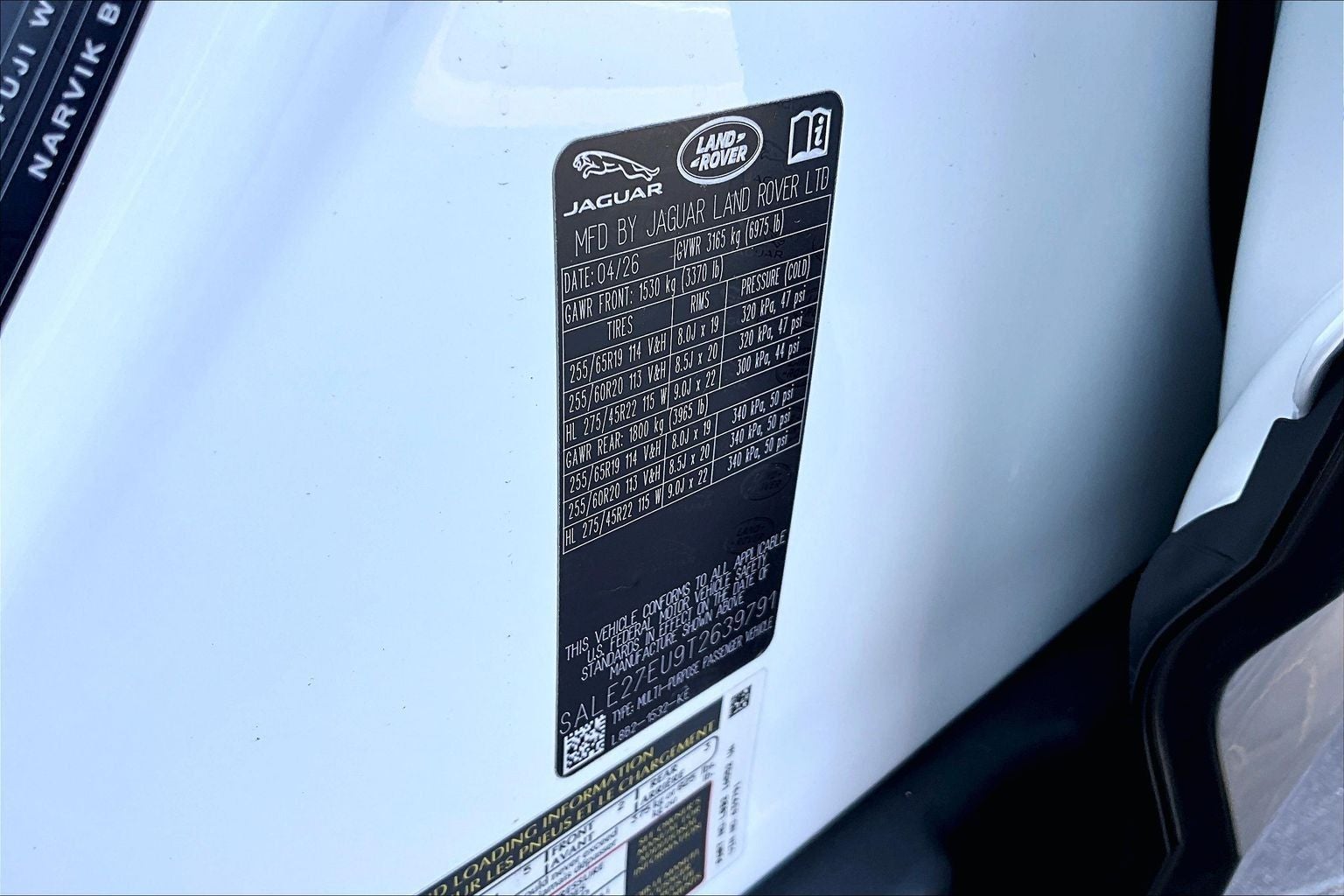 2026 Land Rover Defender 110 X-Dynamic SE