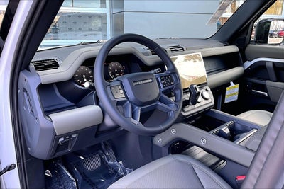 2026 Land Rover Defender 110 X-Dynamic SE