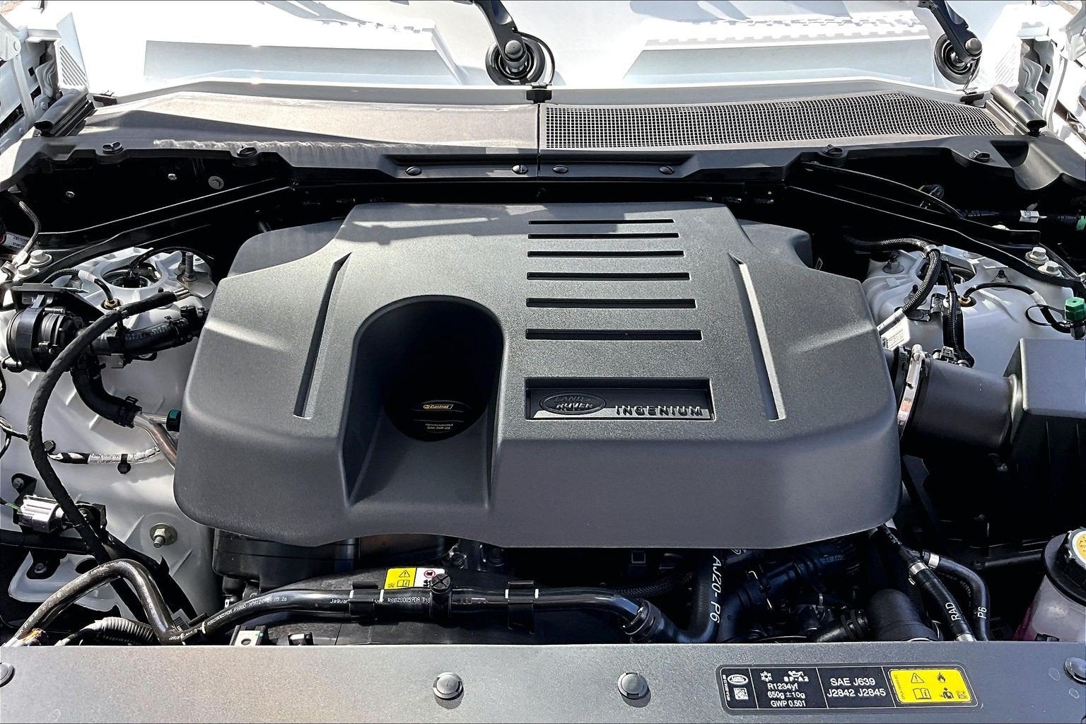 2026 Land Rover Defender 110 X-Dynamic SE