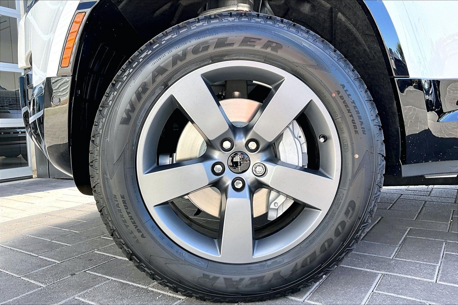 2026 Land Rover Defender 110 X-Dynamic SE