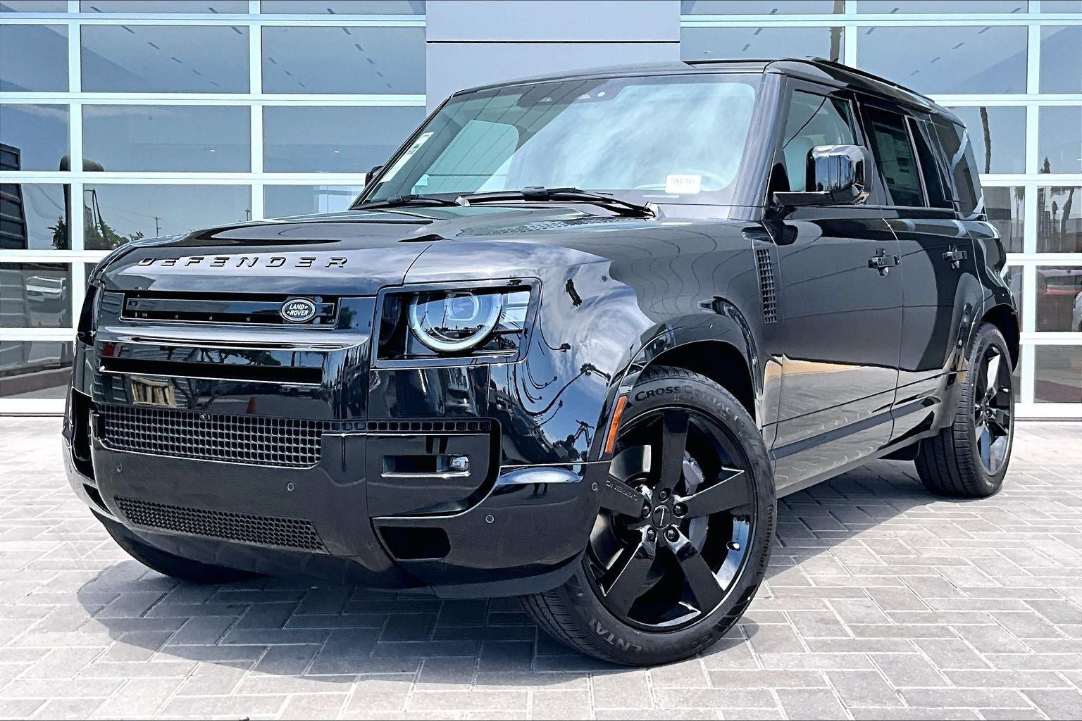 2026 Land Rover Defender 110 X-Dynamic SE
