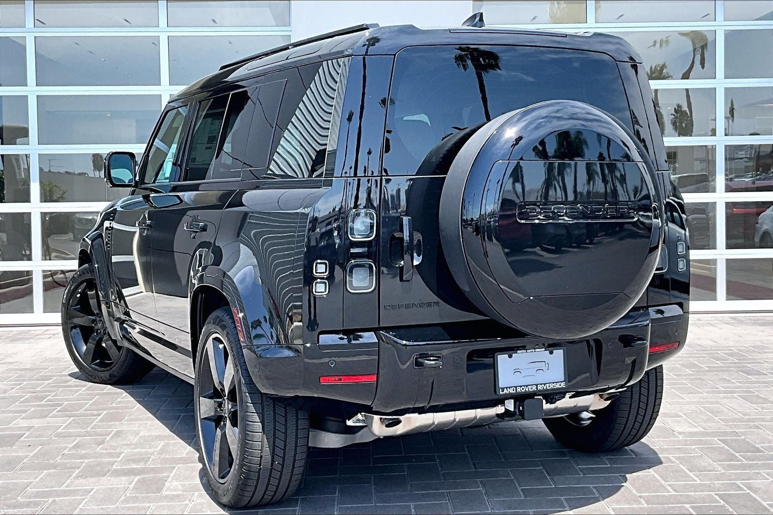 2026 Land Rover Defender 110 X-Dynamic SE