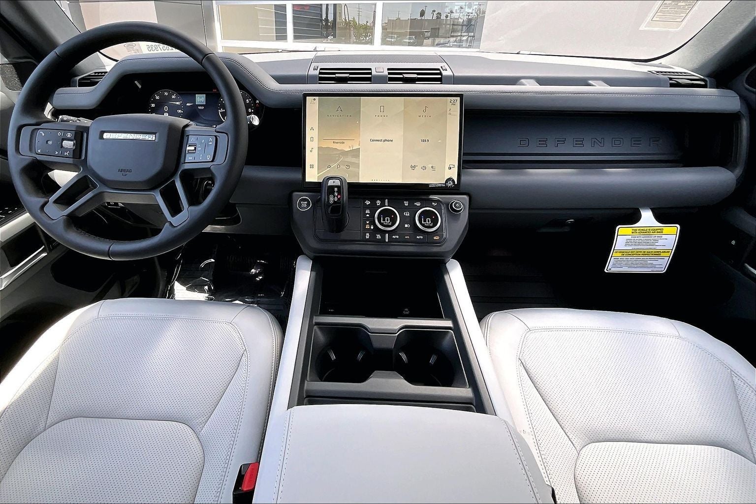 2026 Land Rover Defender 110 X-Dynamic SE