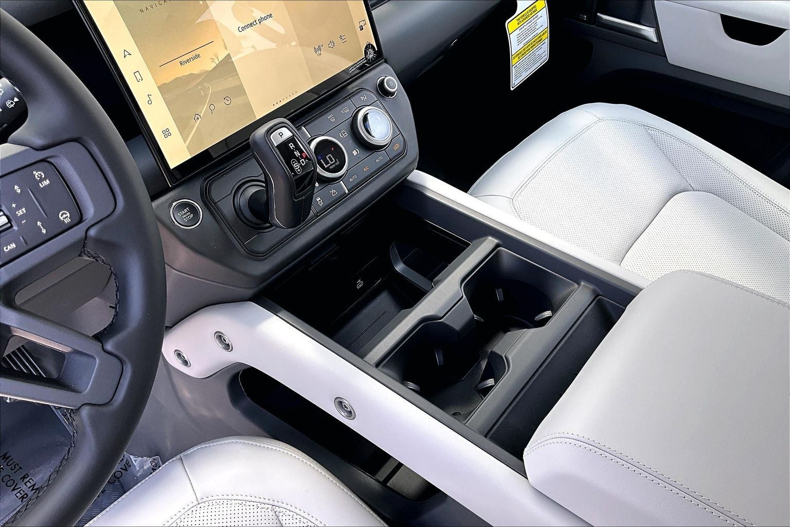2026 Land Rover Defender 110 X-Dynamic SE