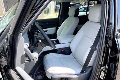 2026 Land Rover Defender 110 X-Dynamic SE