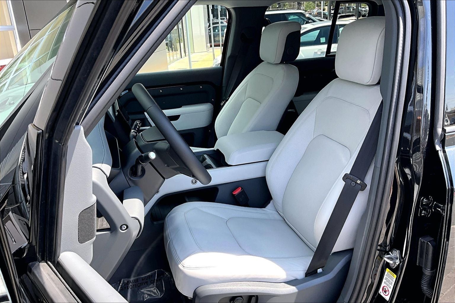 2026 Land Rover Defender 110 X-Dynamic SE