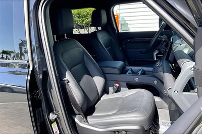 2025 Land Rover Defender 110 X-Dynamic SE