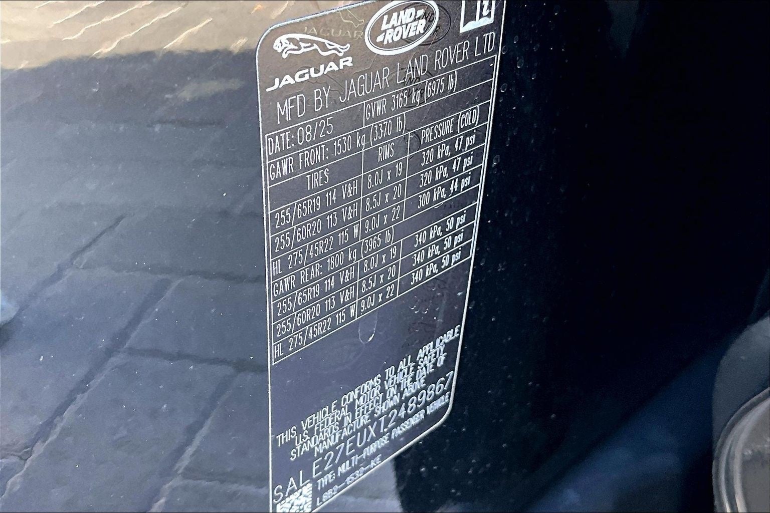 2026 Land Rover Defender 110 X-Dynamic SE