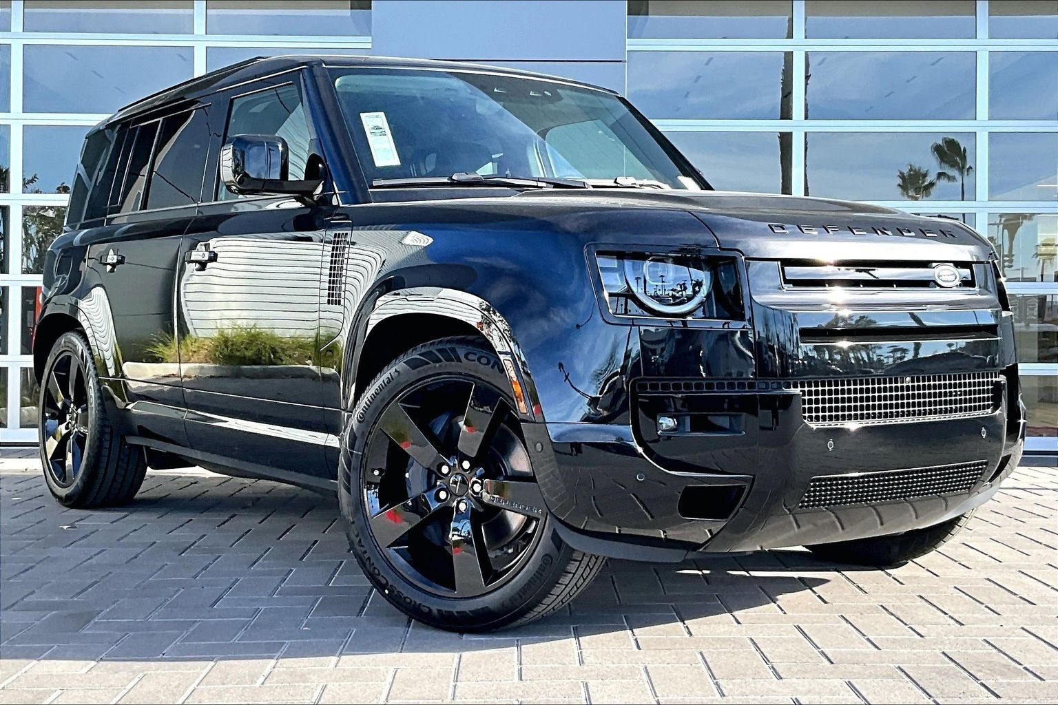 2026 Land Rover Defender 110 X-Dynamic SE