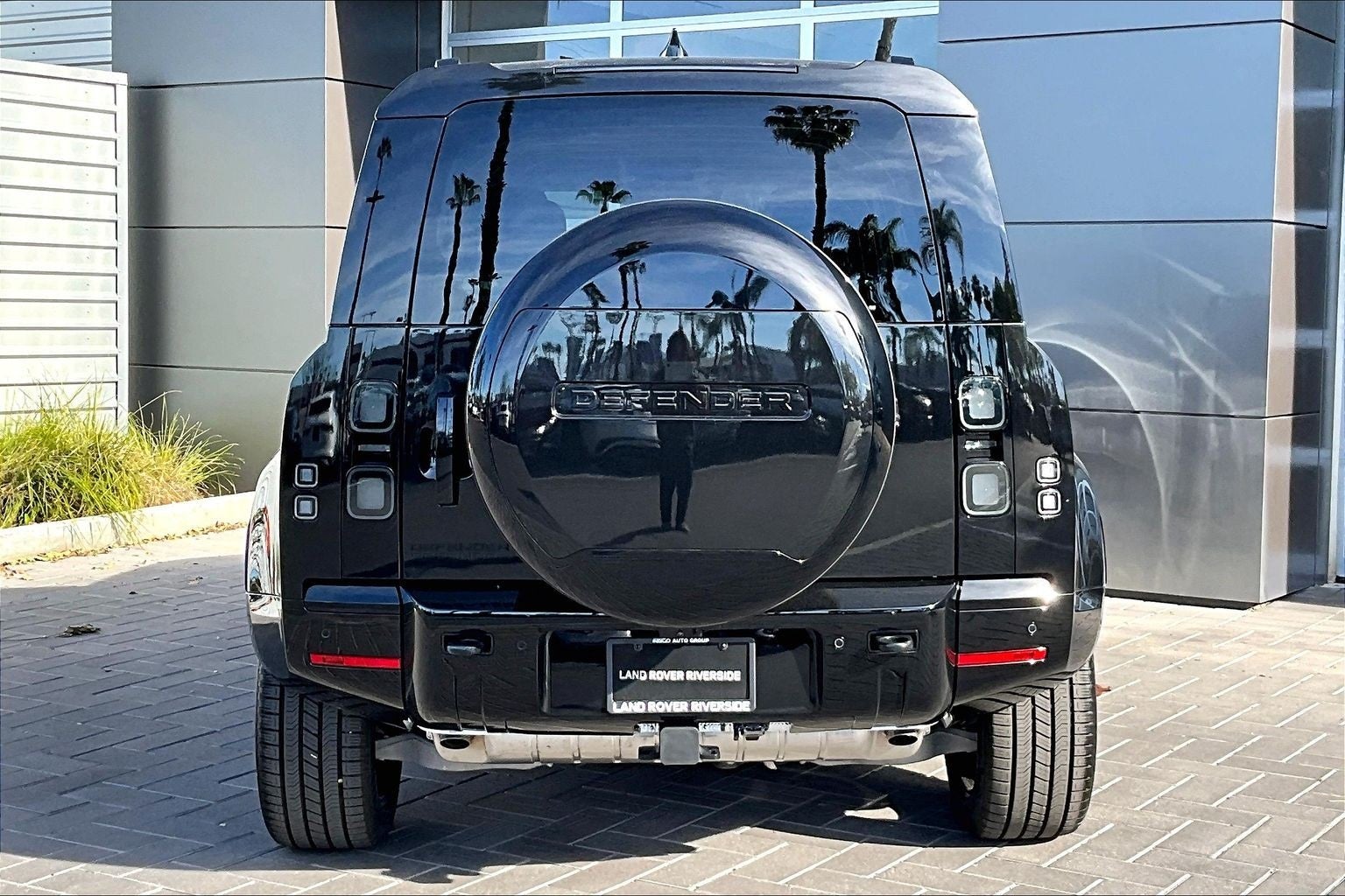 2026 Land Rover Defender 110 X-Dynamic SE