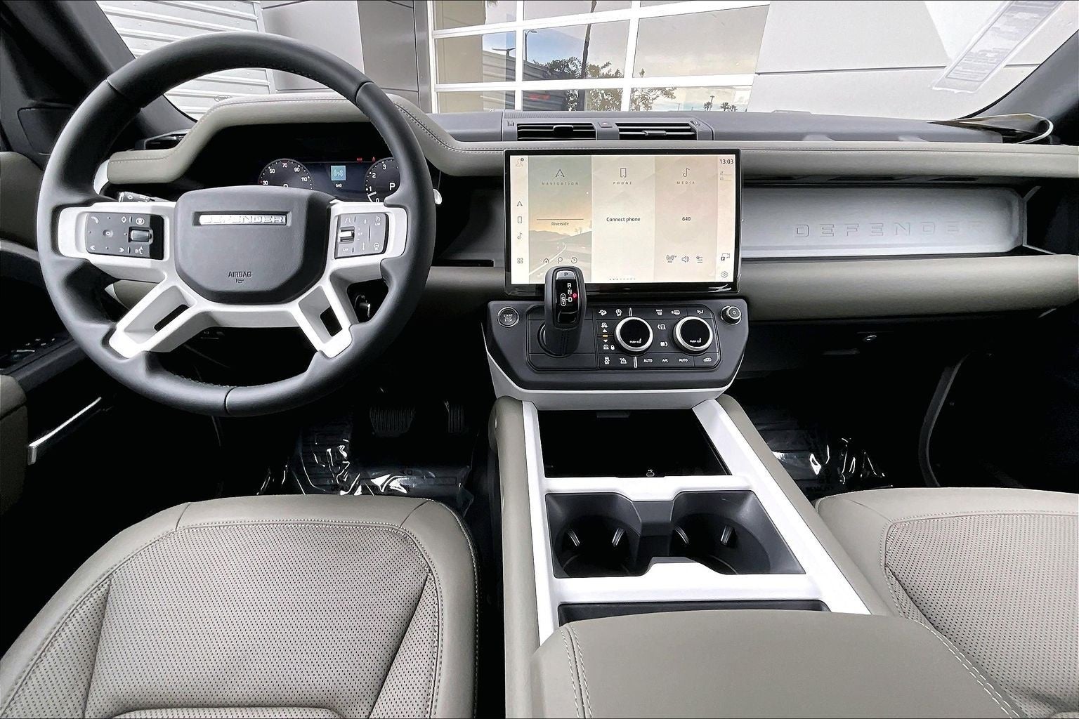 2026 Land Rover Defender 110 X-Dynamic SE