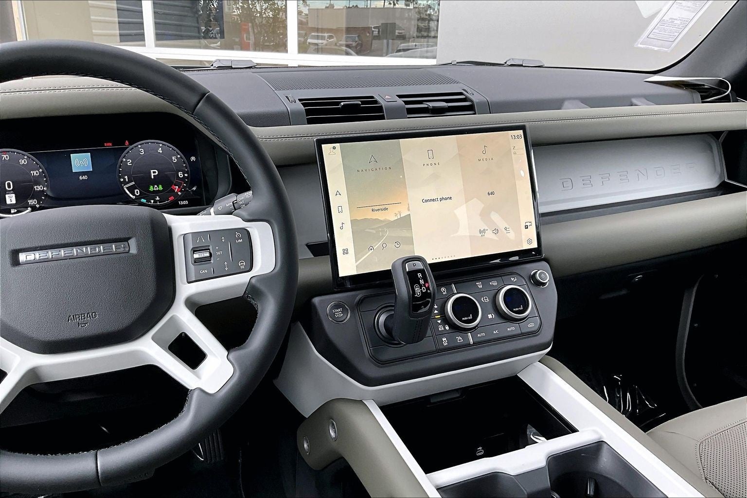 2026 Land Rover Defender 110 X-Dynamic SE