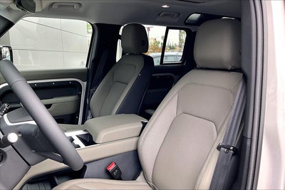 2026 Land Rover Defender 110 X-Dynamic SE