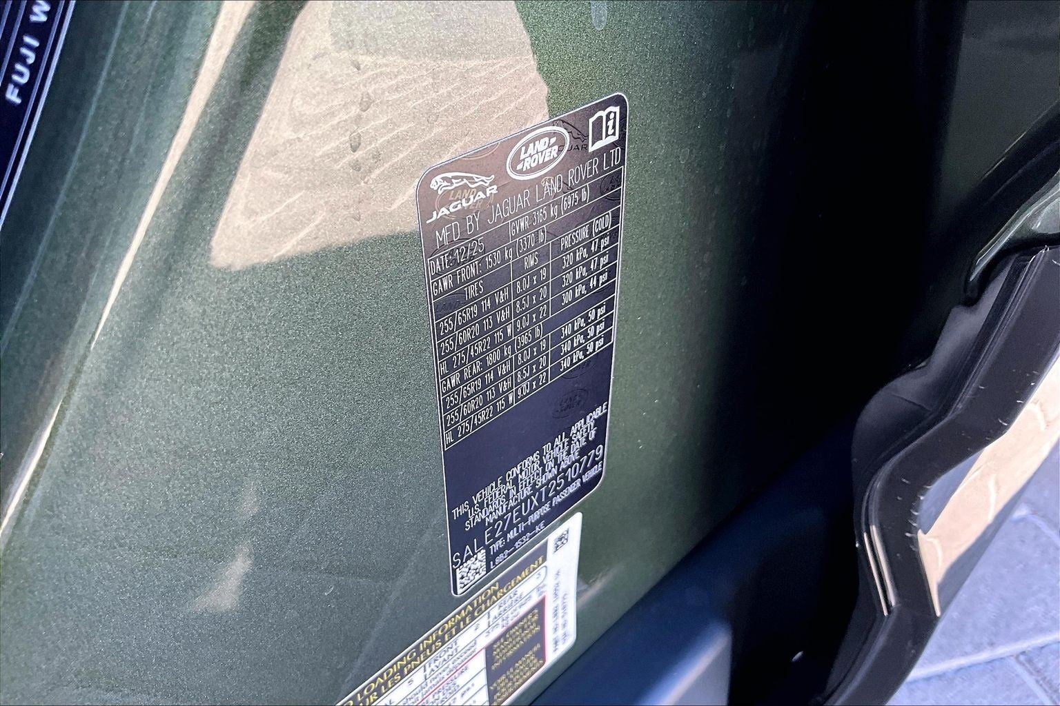 2026 Land Rover Defender 110 X-Dynamic SE