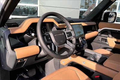 2026 Land Rover Defender 110 X-Dynamic SE