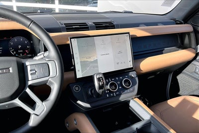 2026 Land Rover Defender 110 X-Dynamic SE